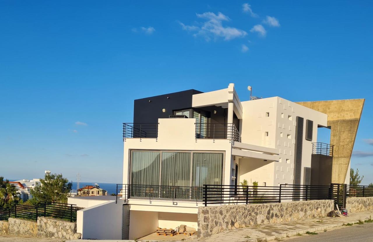 Superior Villa Between The Mountain And The Sea 4+1 Agios Epiktitos Bagian luar foto